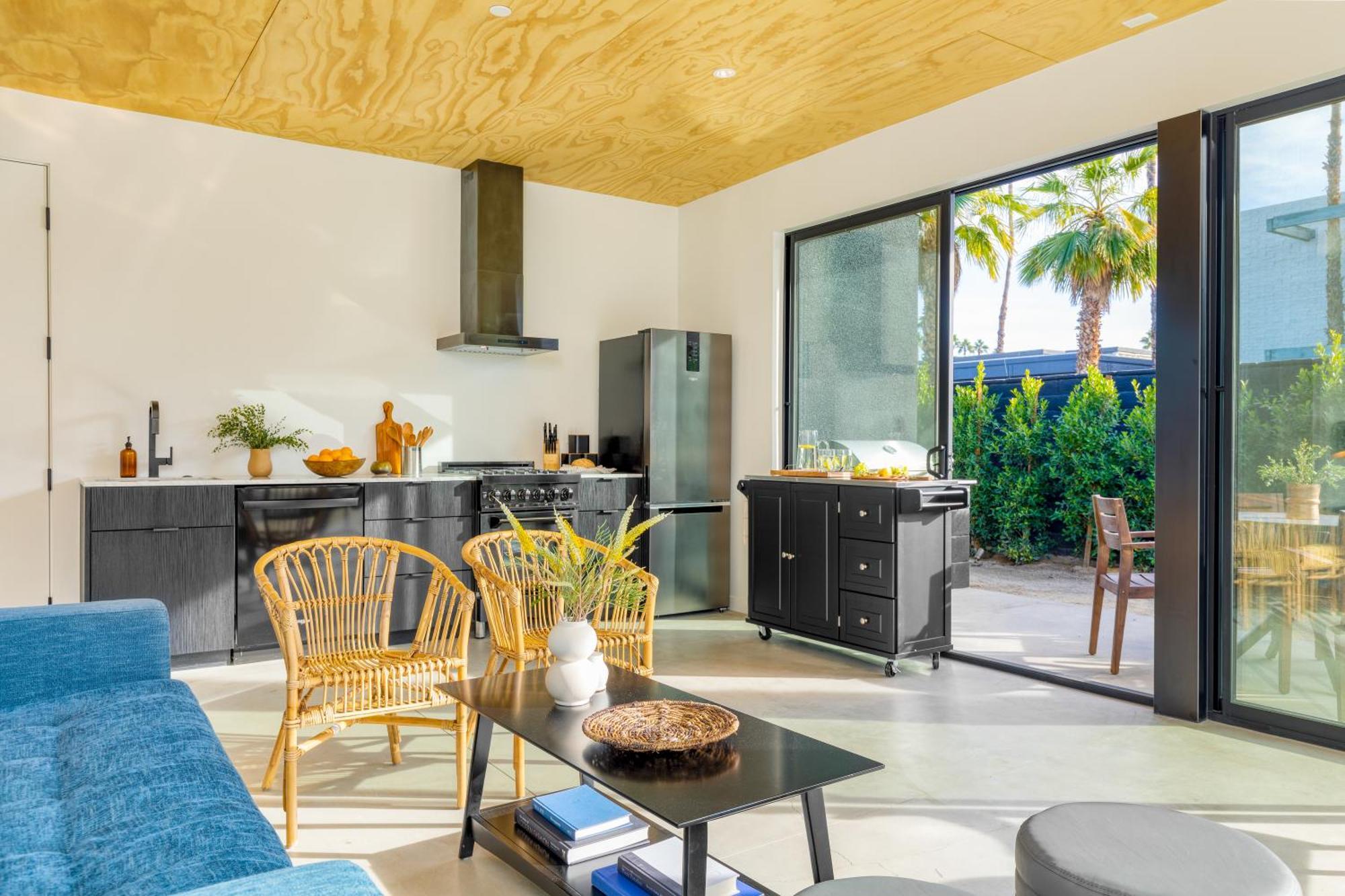 Blackhaus By Avantstay Ada Modern Rooms, Pool & Bbq パーム・スプリングス エクステリア 写真