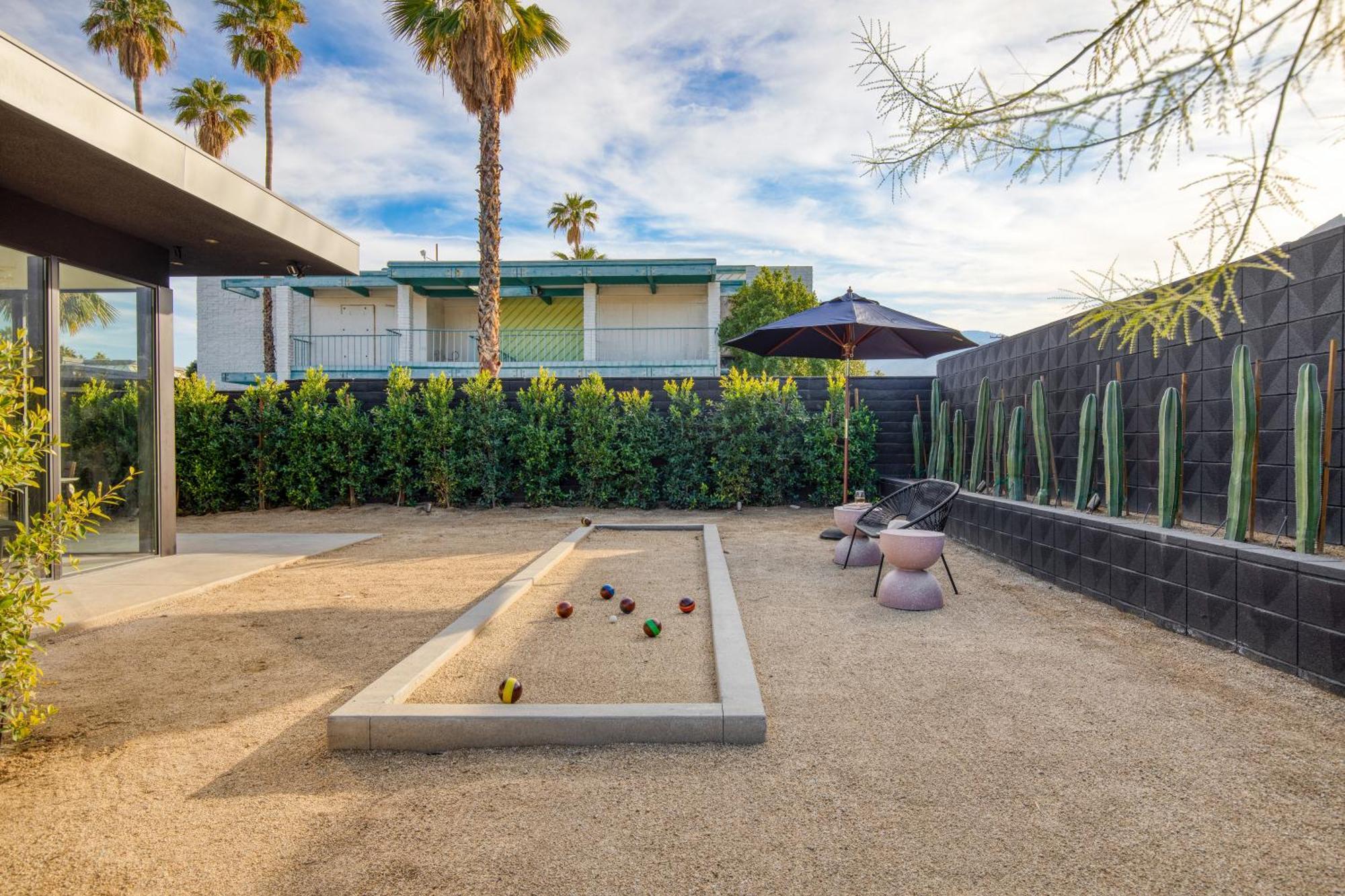 Blackhaus By Avantstay Ada Modern Rooms, Pool & Bbq パーム・スプリングス エクステリア 写真