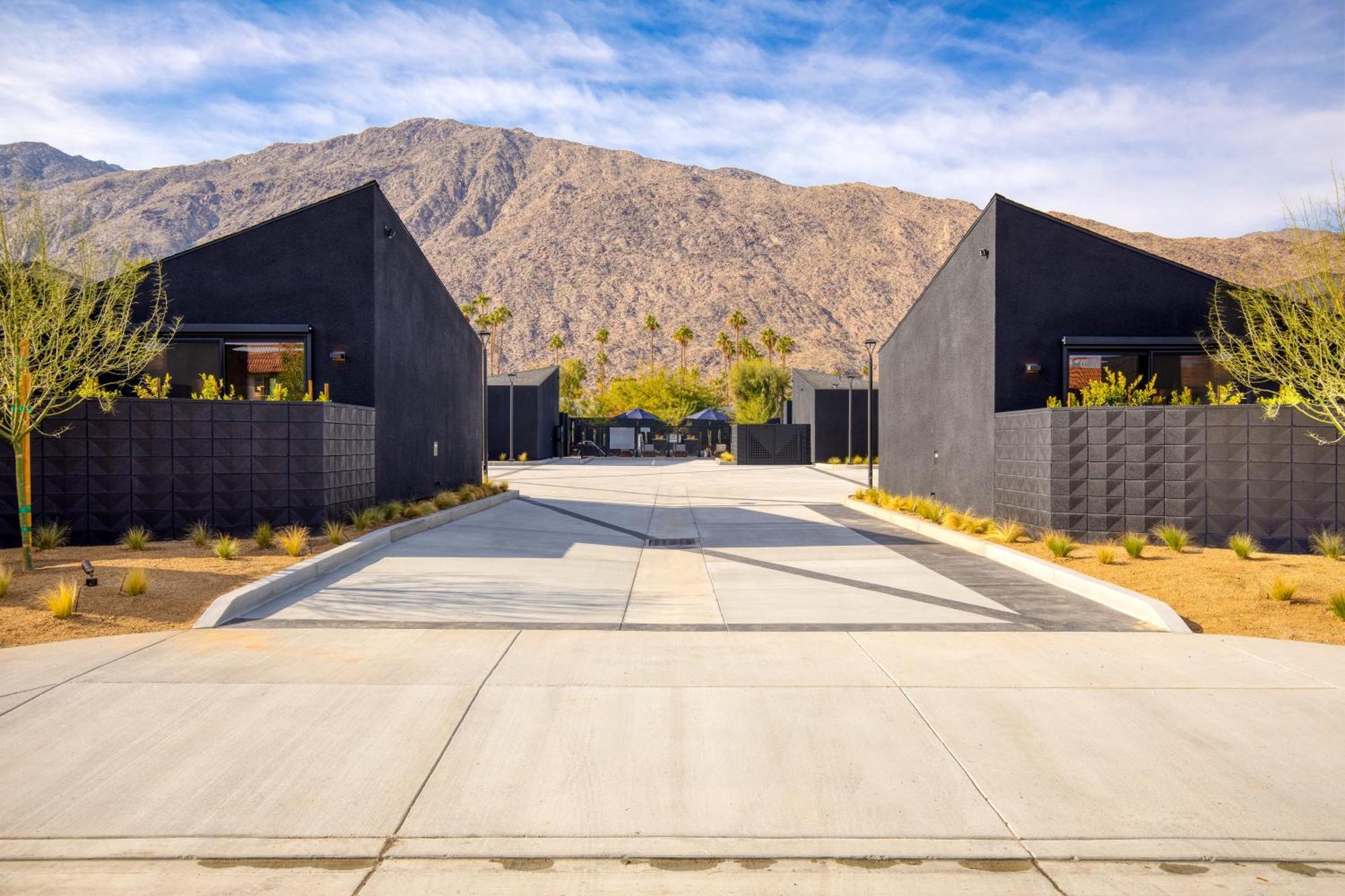 Blackhaus By Avantstay Ada Modern Rooms, Pool & Bbq パーム・スプリングス エクステリア 写真